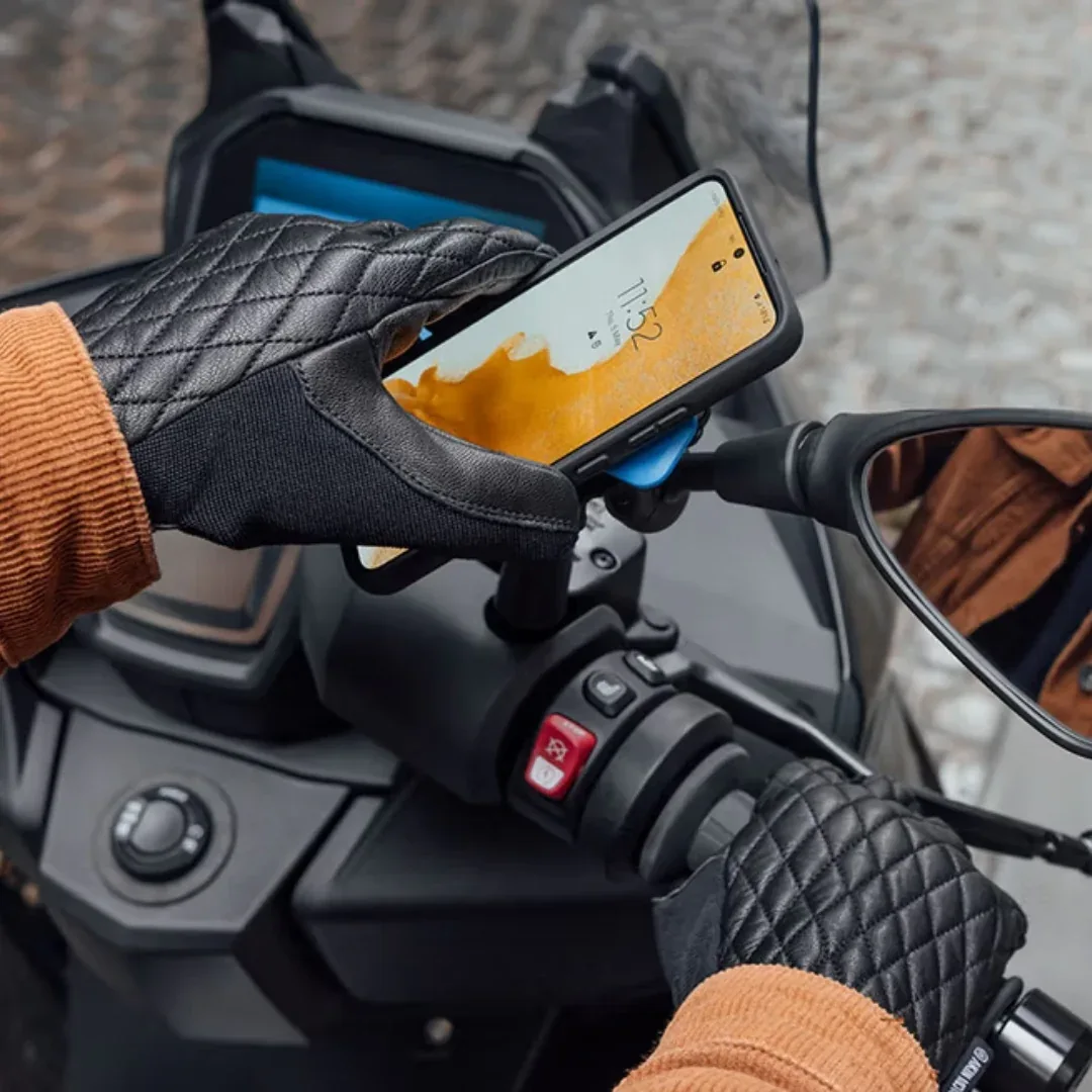 התקן מעמד לטלפון עם חיבור למראה לאופנוע Quad Lock Motorcycle Mirror Mount - Image 4