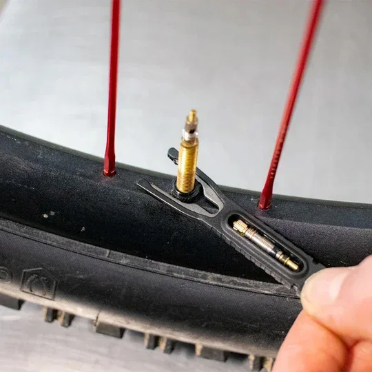 כלי רב שימושי לשליפה לליבת ונטיל Ryder Nut Cracker Mini Tool - Image 3