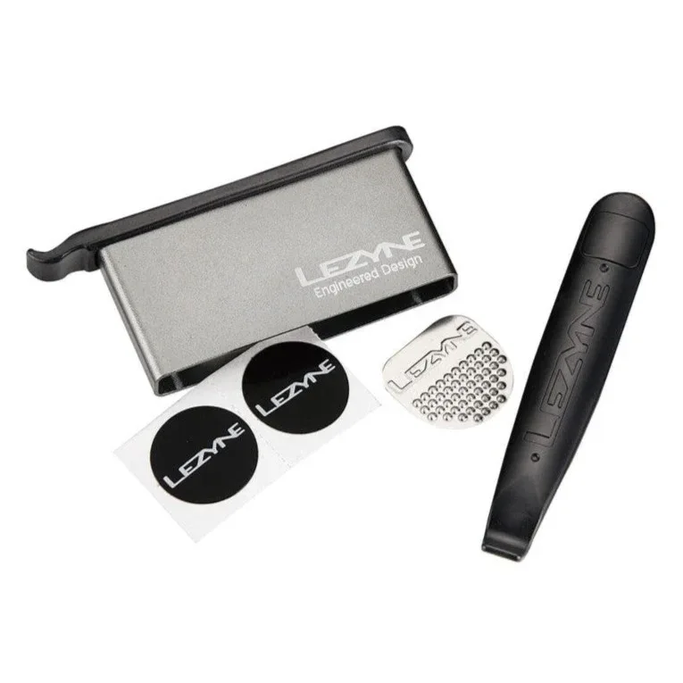 קיט לתיקון פנצ'ר כולל כפות חליצה Lezyne Lever kit