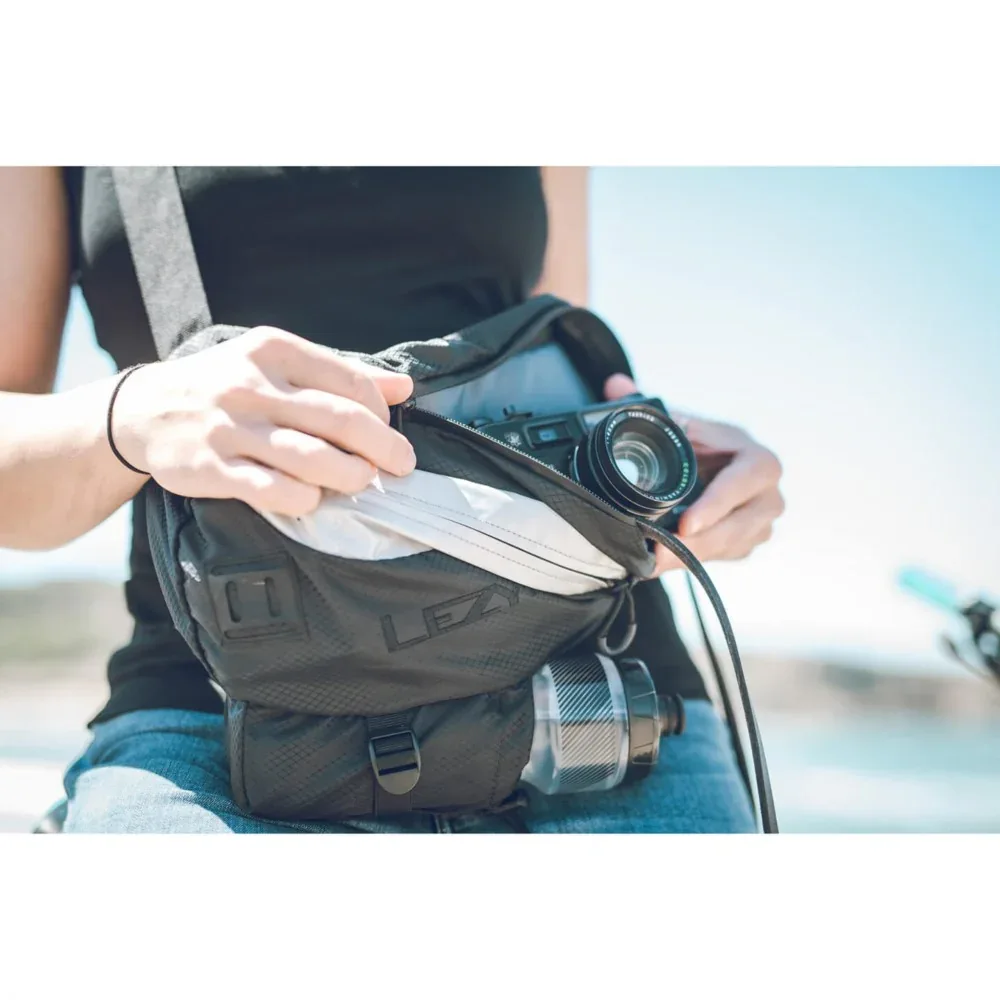 תיק גב שליחים Lezyne Shoulder Pack - Image 4