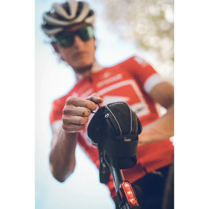 תיק אוכף לאופניים Lezyne Micro Caddy Md - Image 4