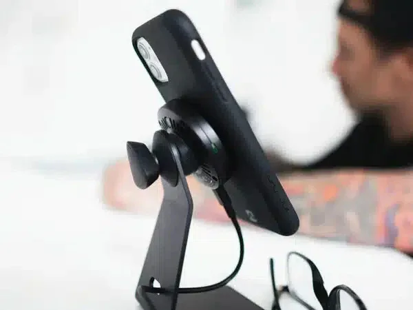 מטען אלחוטי לטלפון למתאמי שולחן או רכב Quad Lock Wireless Charging Head - Image 8